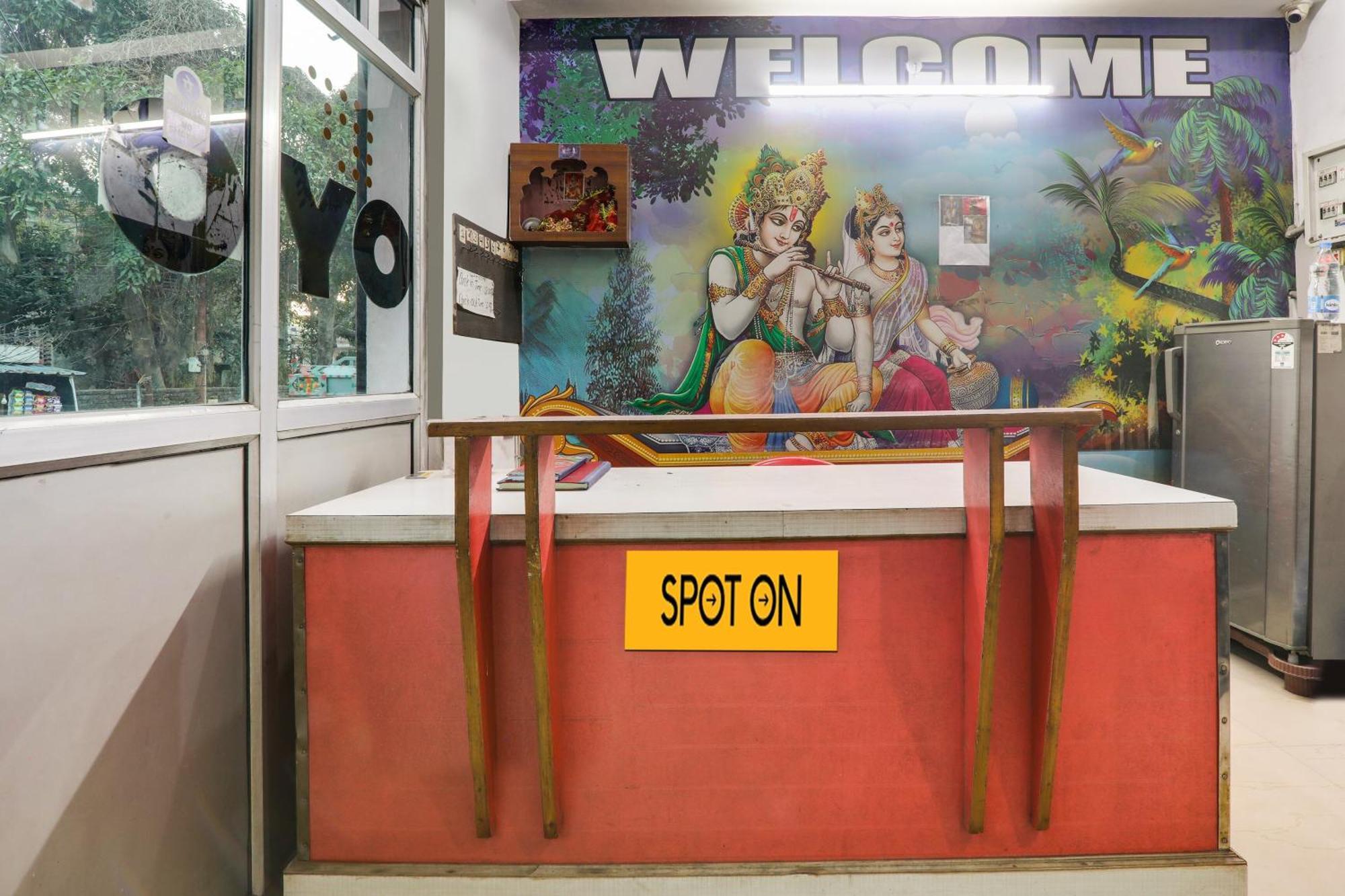 Hotel Spot On Satkar Palace 3*