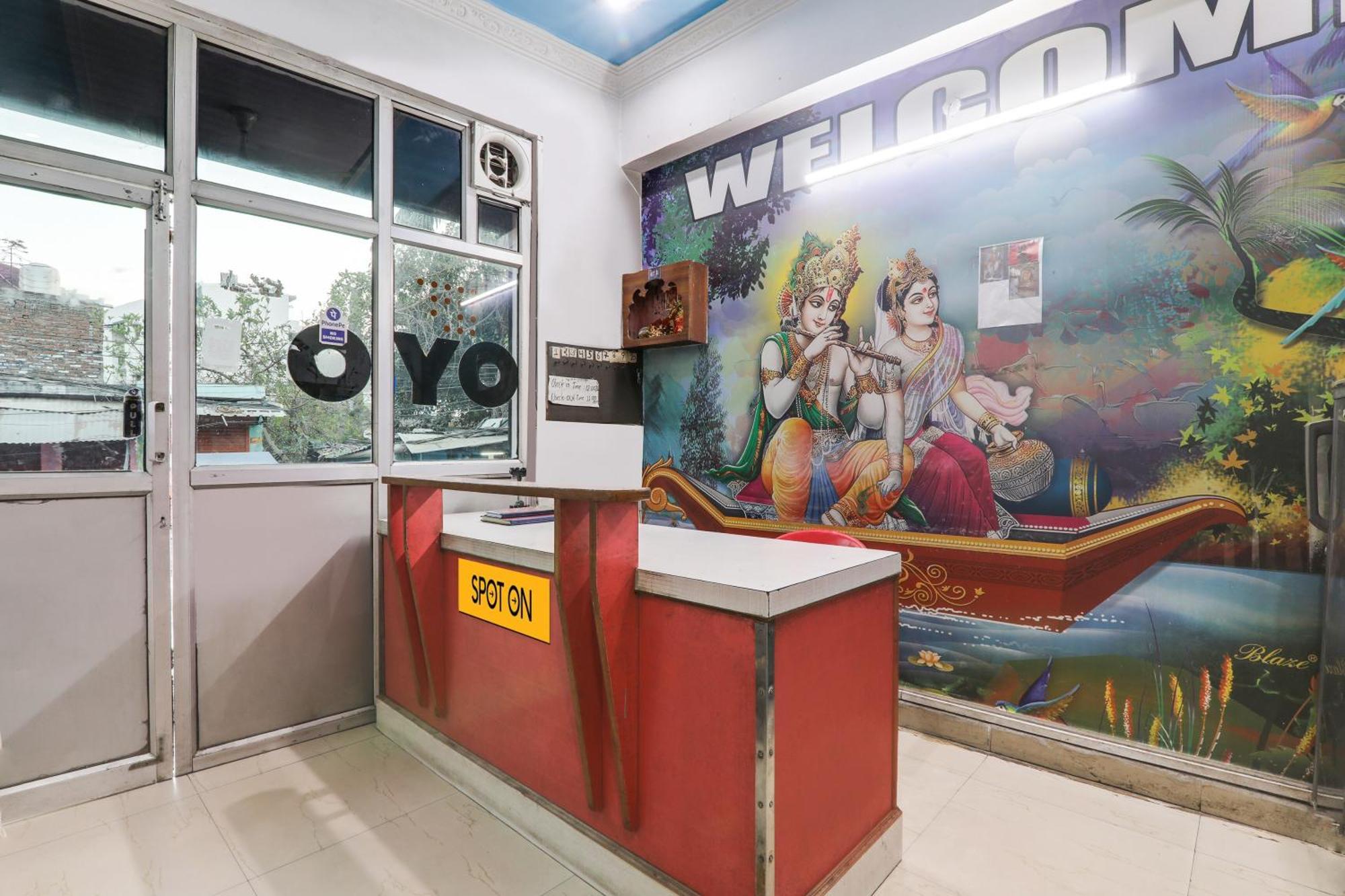 Spot On Satkar Palace 3*